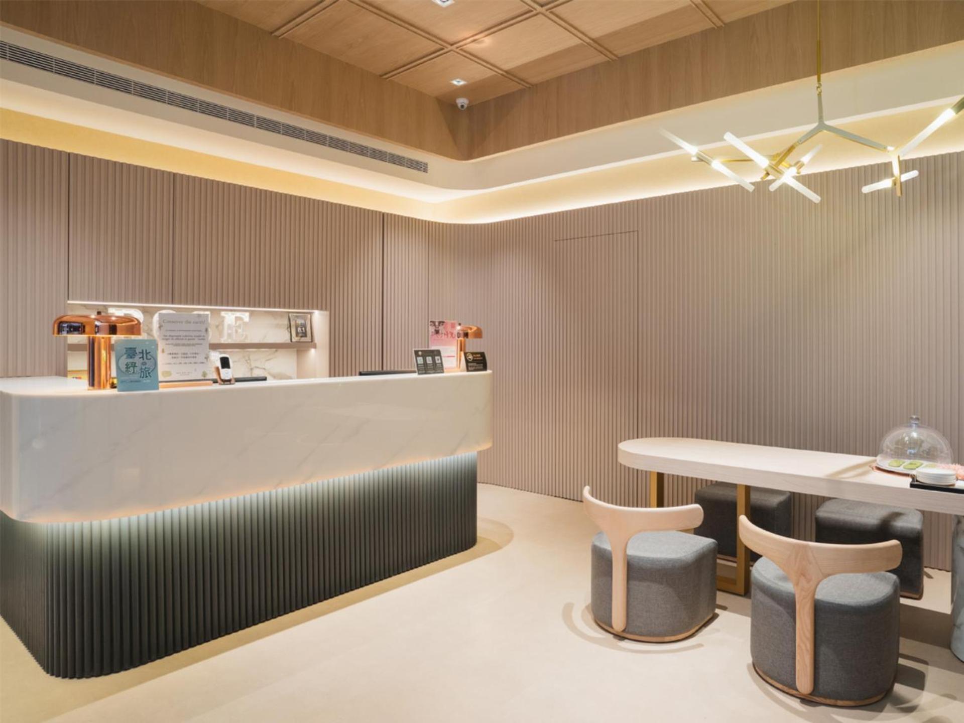 Royal Rose Hotel Zhongshan Taipei Extérieur photo