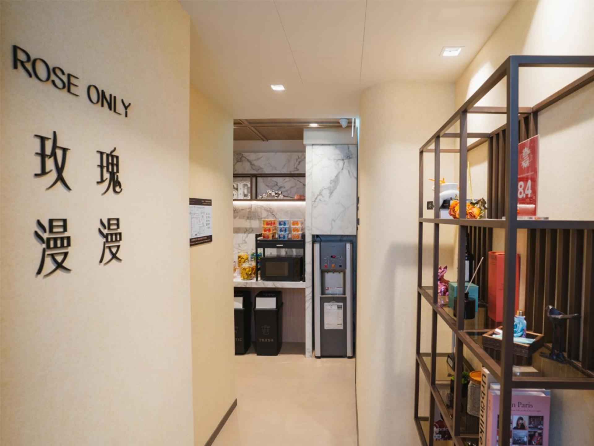 Royal Rose Hotel Zhongshan Taipei Extérieur photo